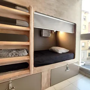 hostel-one-sants.catalonia-hotels.com/